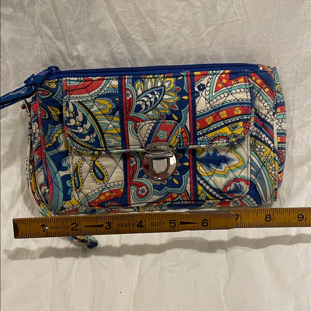 VERA BRADLEY Marina Paisley Push Lock Wristlet in White-Blue Multi Color, EUC - Picture 2 of 9